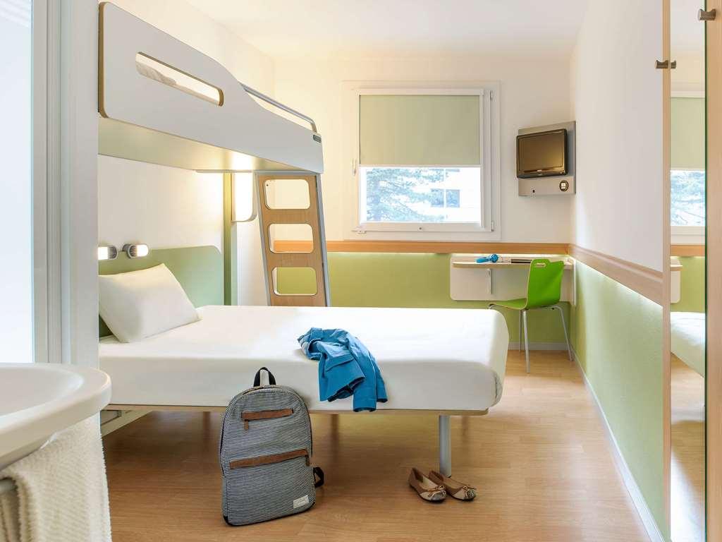 Ibis Budget Frejus Saint Raphael Capitou A8 Bilik gambar